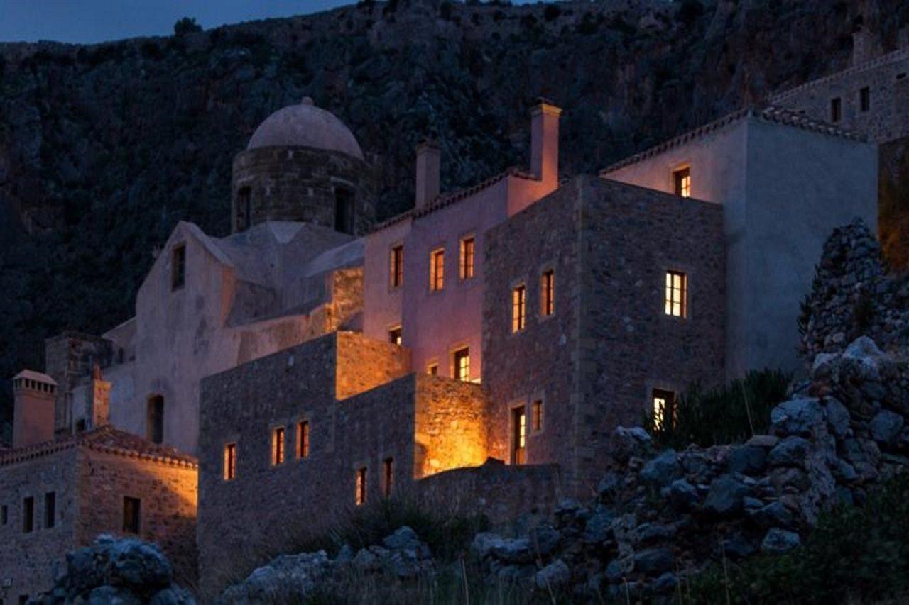 Апартаменты House In The Castle Монемвазия Экстерьер фото
